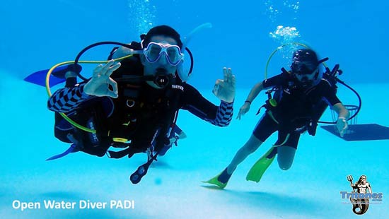 Sección Práctica en piscina Curso de Buceo Open Water Diver PADI - Club Tritones del Valle